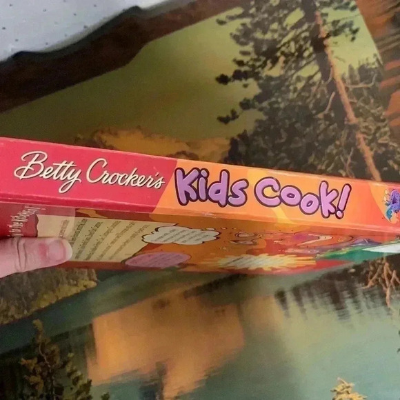Vintage Betty Crocker’s Kids Cook! Children Teens Recipes Cookbook 1999 90s - Picture 3 of 14